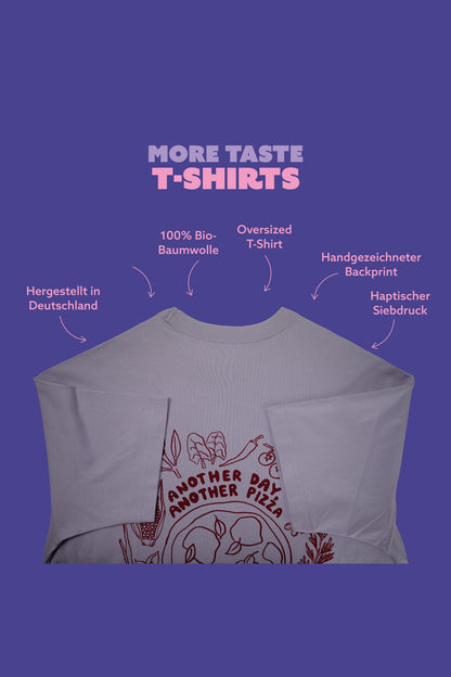 Uebersicht der Produktmerkmale des More Taste Shirts: Bio-Baumwolle, oversized, handgezeichneter Backprint, haptischer Siebdruck